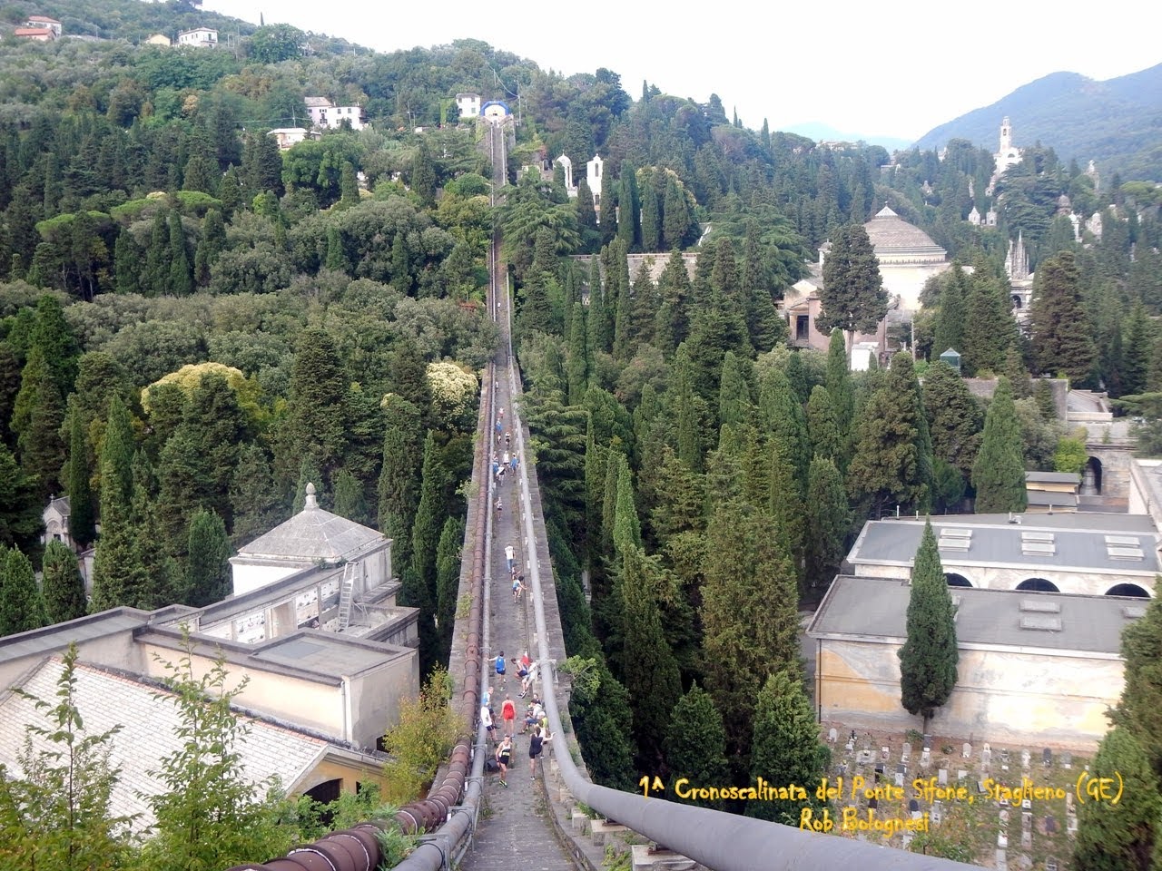 Paolo Quarantelli podismo gara Gau fidal running flash prima cronoscalinata Ponte Sifone a Staglieno Genova